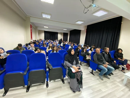 Bozkır Toplum Sağlığı Merkezi Doktorları "Üreme Sağlığı" Eğitimi Verdi